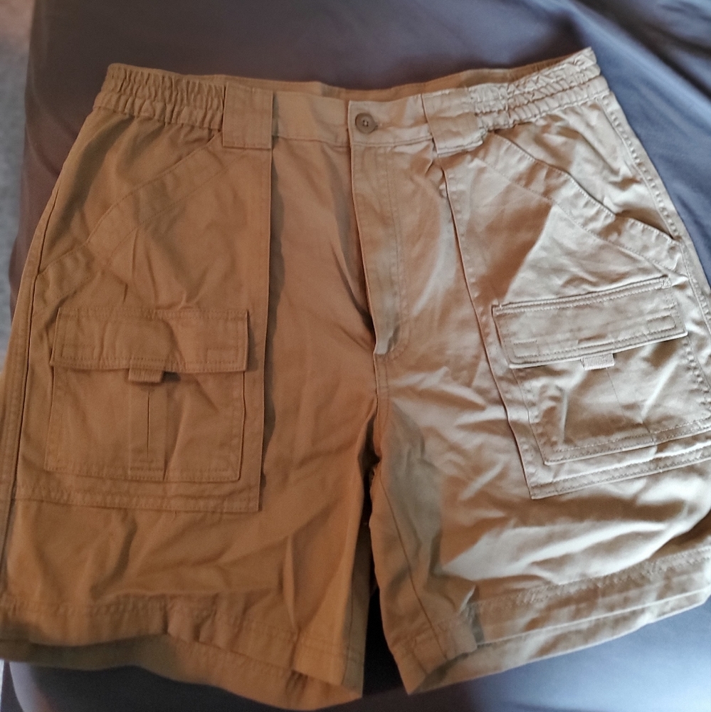Men's Khaki shorts